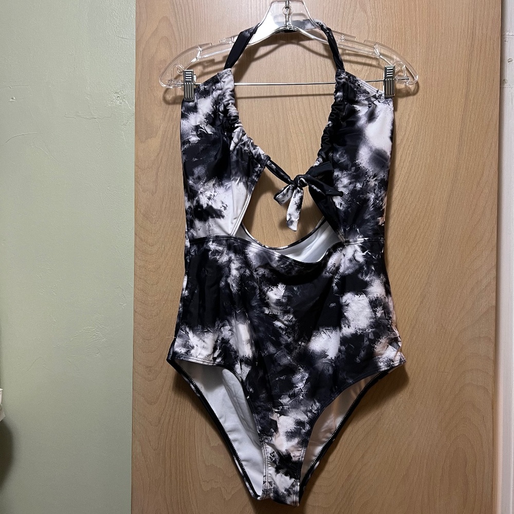 New womens cutout swimsuit